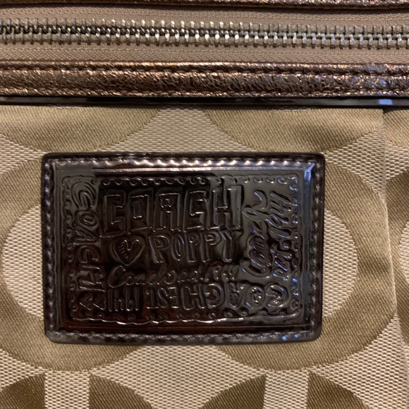 Coach Poppy Crossbody - Picture 2 of 2